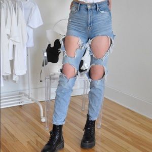 URBAN OUTFITTERS high rise mom jeans